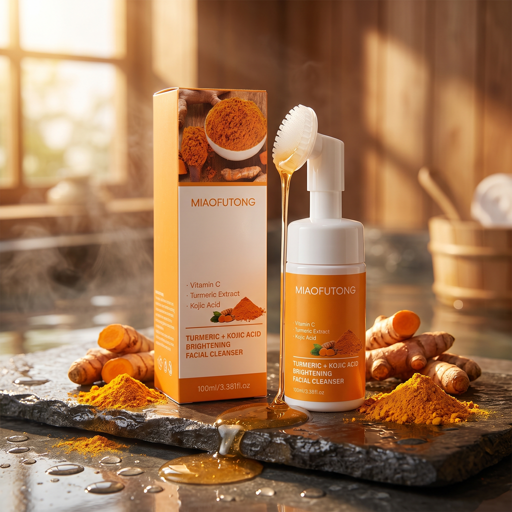 Nettoyant Visage Curcuma + Acide Kojique - mise en scène